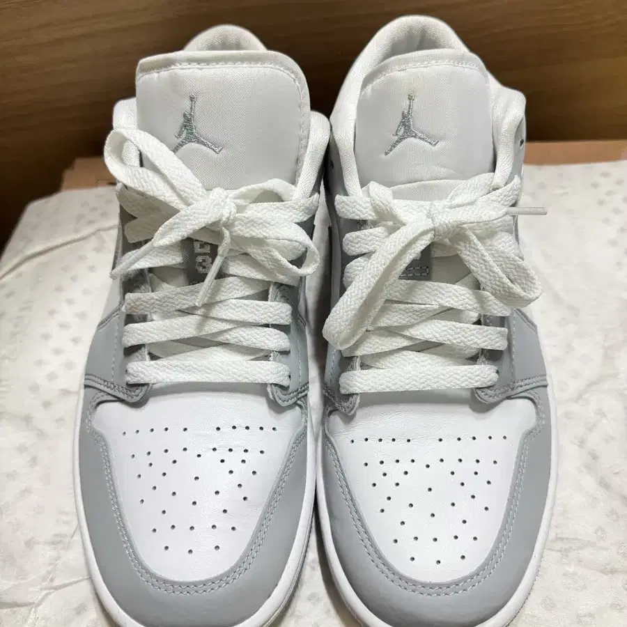 조던 1 로우 쉐도우 260 Jordan 1 Low White Wolf