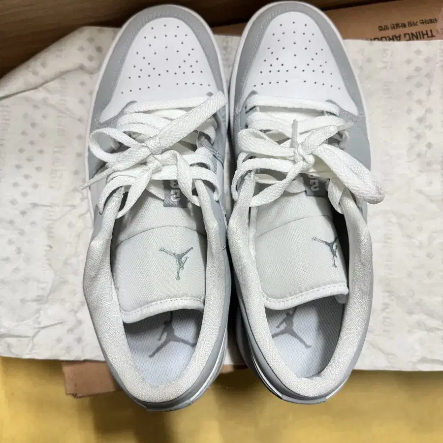 조던 1 로우 쉐도우 260 Jordan 1 Low White Wolf