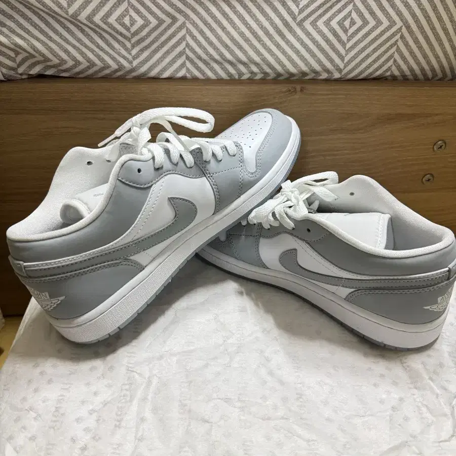 조던 1 로우 쉐도우 260 Jordan 1 Low White Wolf