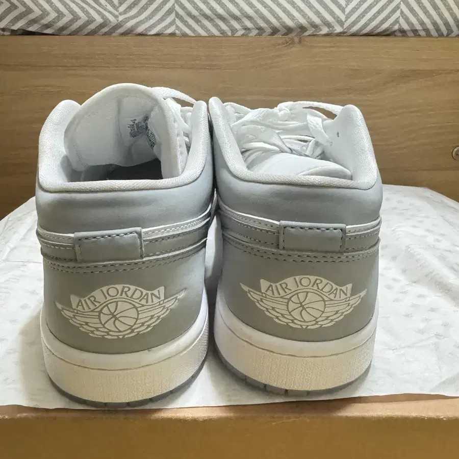 조던 1 로우 쉐도우 260 Jordan 1 Low White Wolf