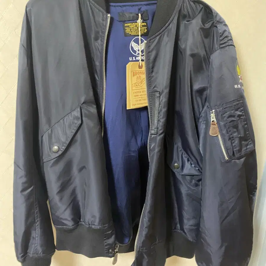 브론슨  L-2A Flight Jacket 44사이즈 판매합니다