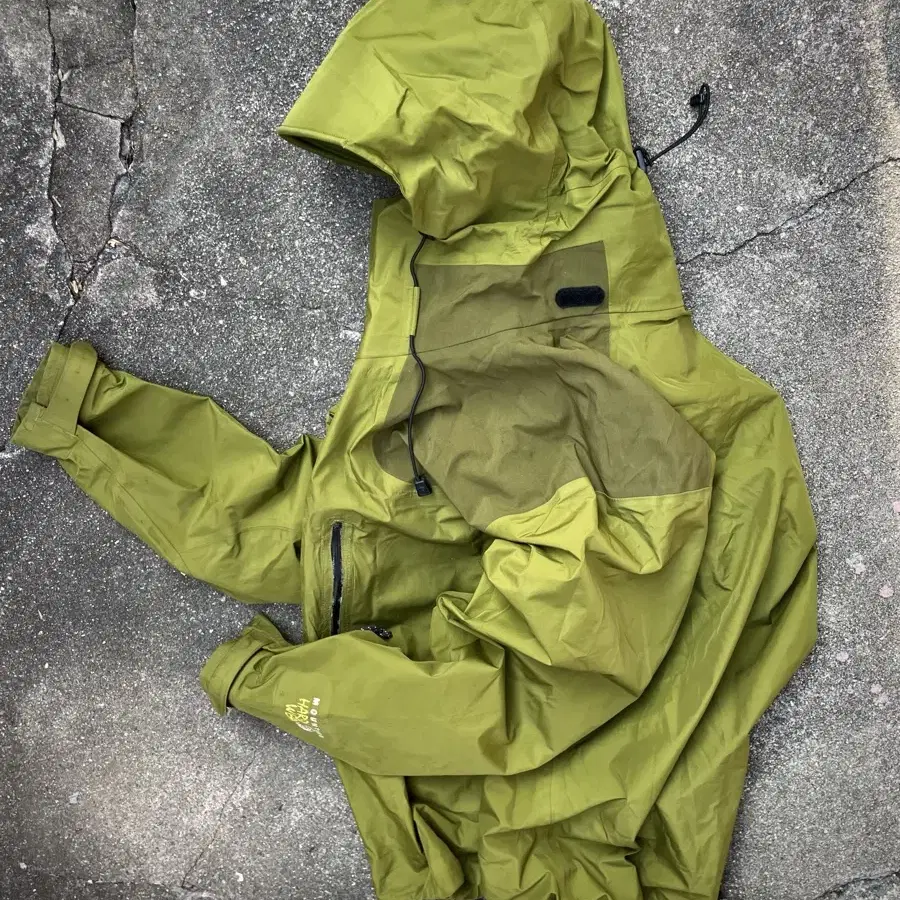 2000s Mountain hardwear Gore-Tex XCR