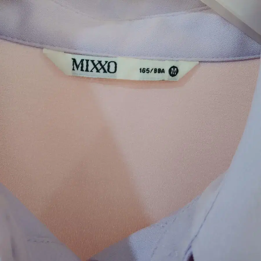 83. MIXXO 빅카라블라우스