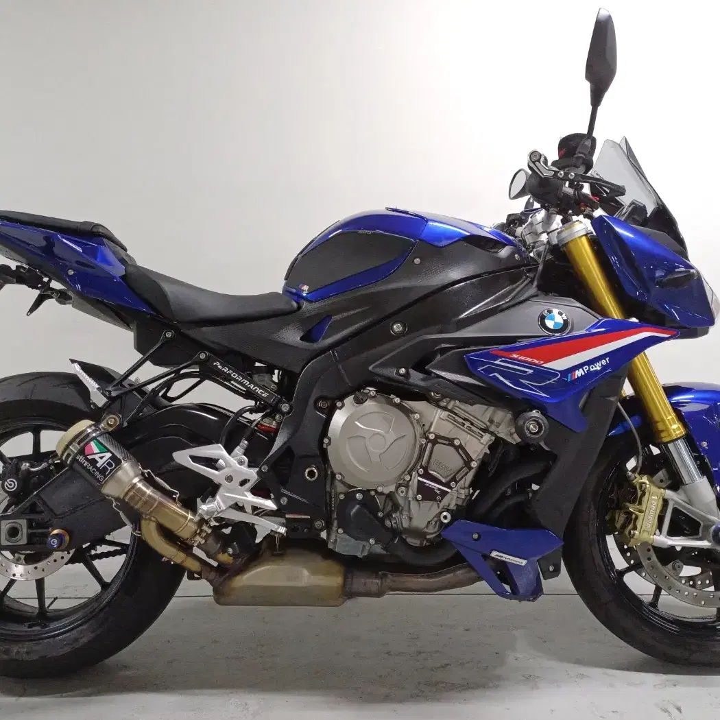 S1000R 21년식 짝눈 마지막모델 산마리노 블루 저렴하게 판매합니다.