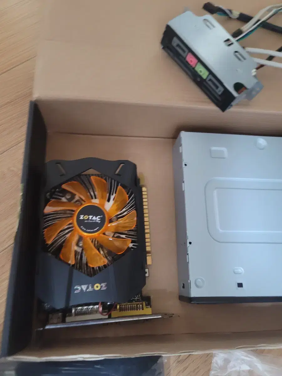 gtx750 + odd 팝니다.