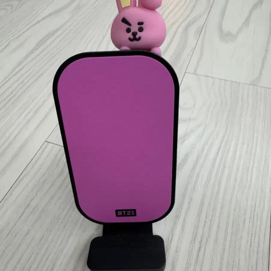 BT21 쿠키 핸드폰 무선 충전기