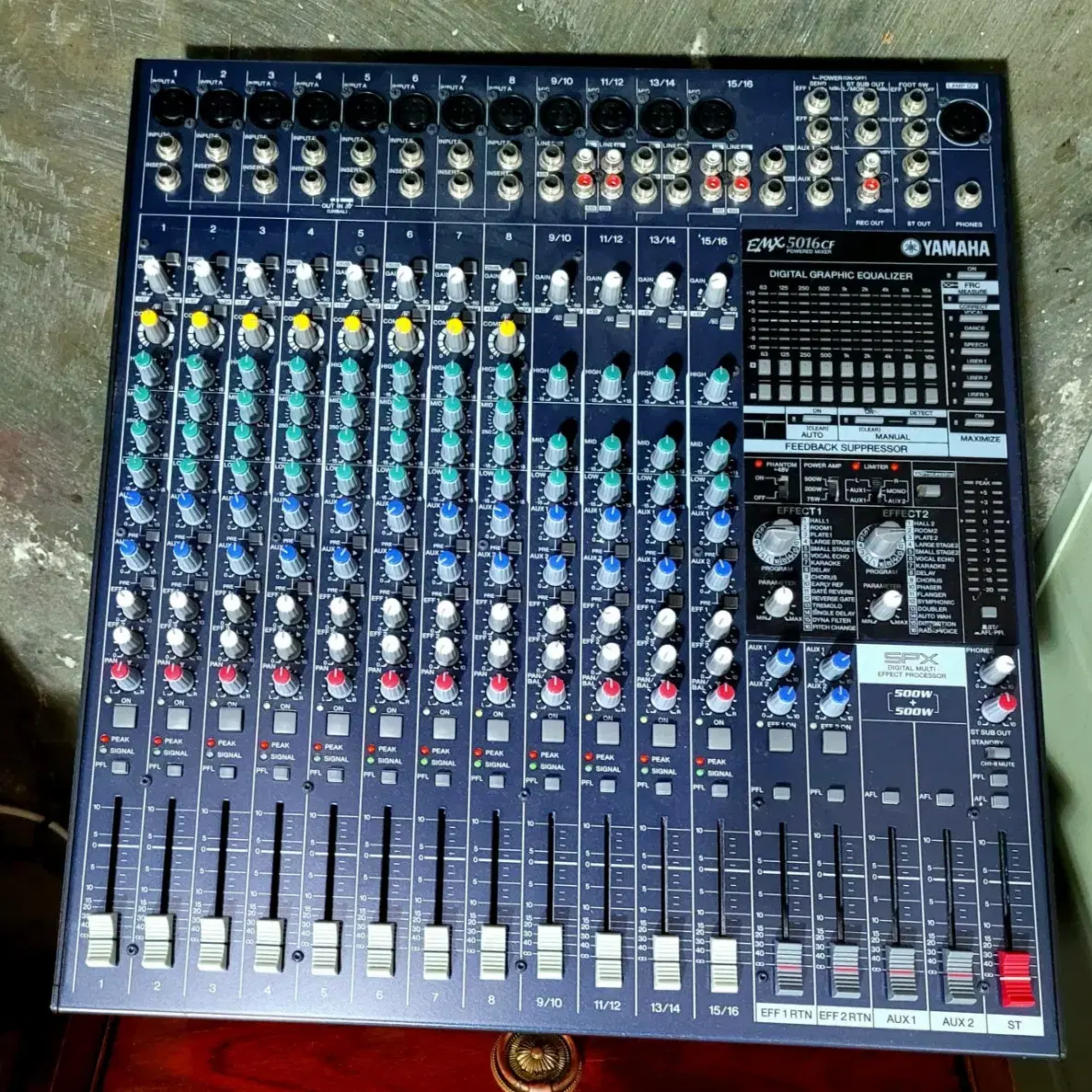 YAMAHA 야마하 EMX-5016CF 16채널 앰프내장 1000W 파워