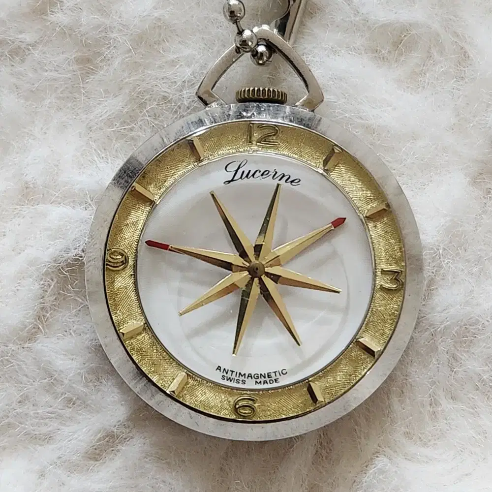 # 230 ) LUCERNE  NECKLACE  Watch