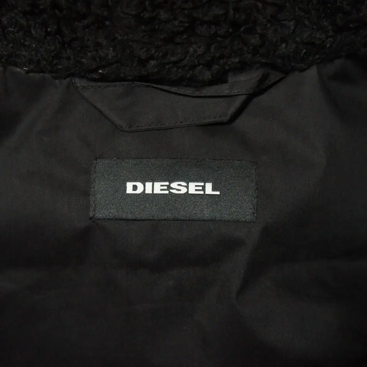 DIESEL 디젤 블랙 숏패딩 점퍼 남성M