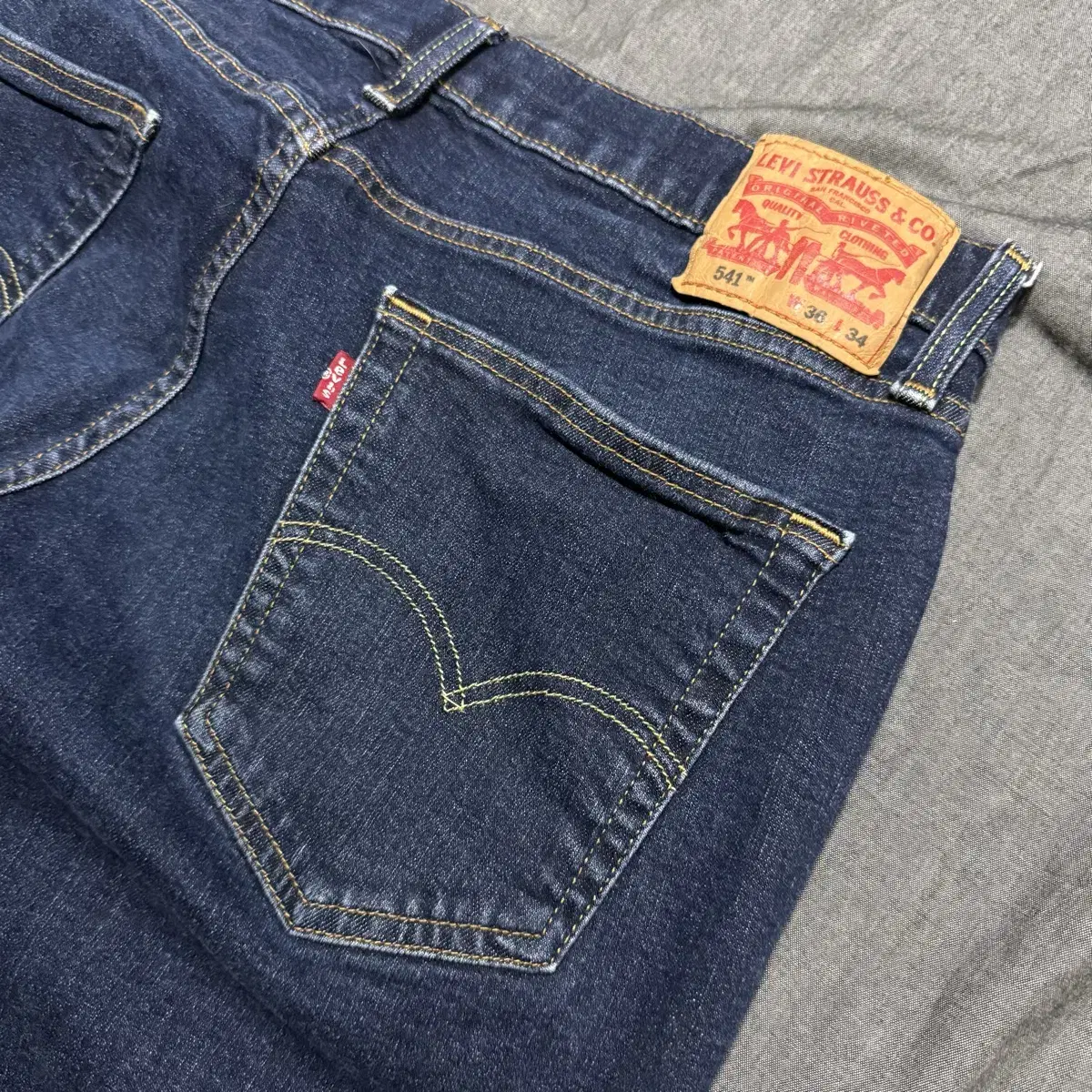 LEVIS 541 Pants Sz 36X34