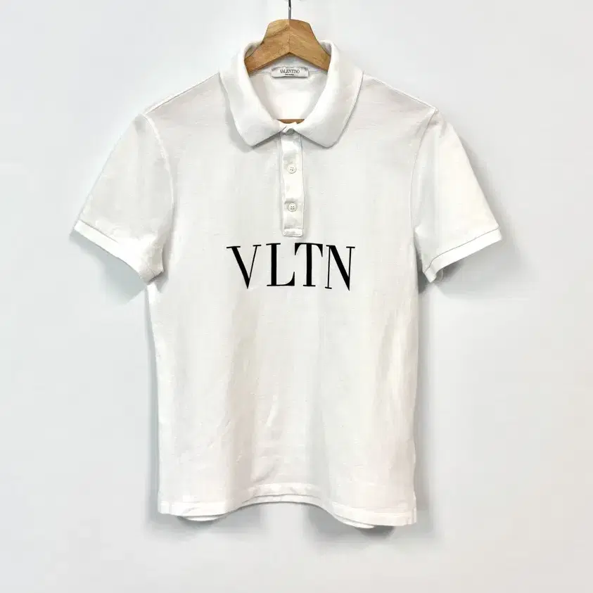 VALENTINO 발렌티노 VLTN 로고 나염 피케셔츠 M