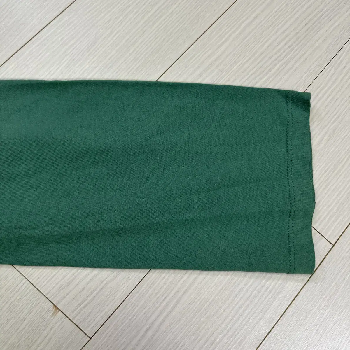 [L] H&M 그린 헨리넥 롤업 티셔츠