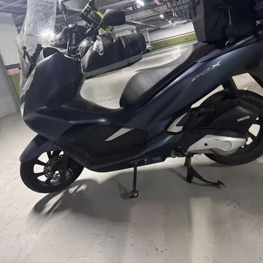 Pcx 125 20년식 싸게 팝니다