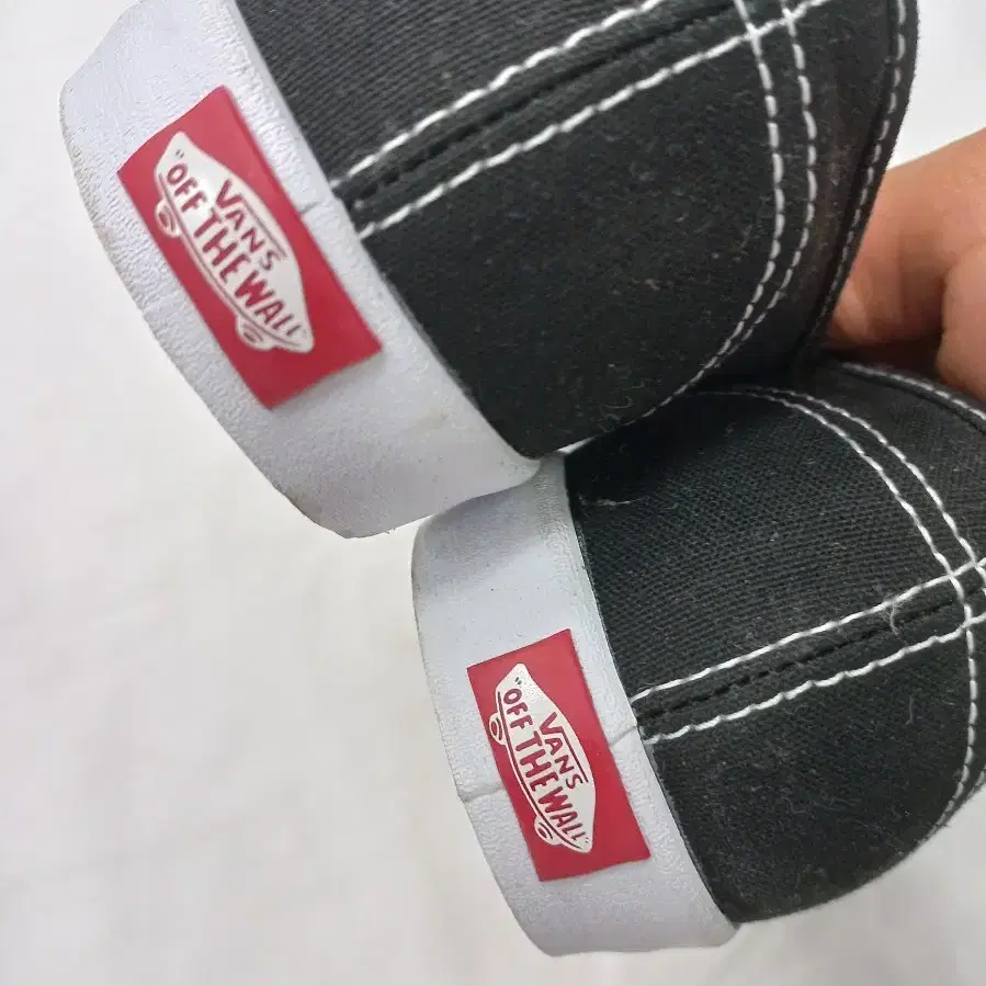 VANS 어센틱 스니커즈(여 240)