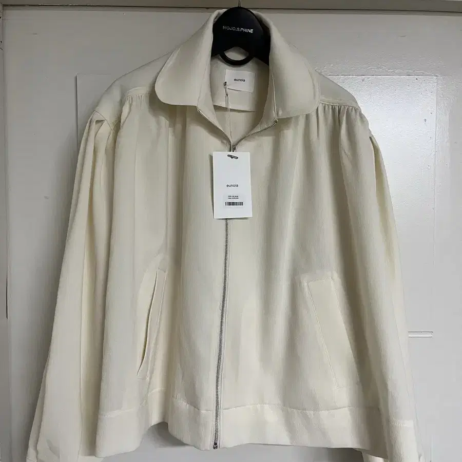 (새상품) 유노이아 Molly crop jacket - cream