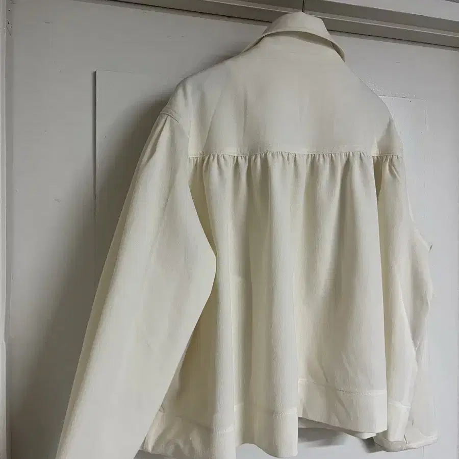 (새상품) 유노이아 Molly crop jacket - cream