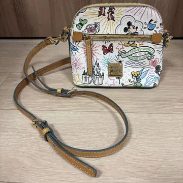 새상품급 중고품 DOONEY&BOURKE 두니앤버크의 숄더백