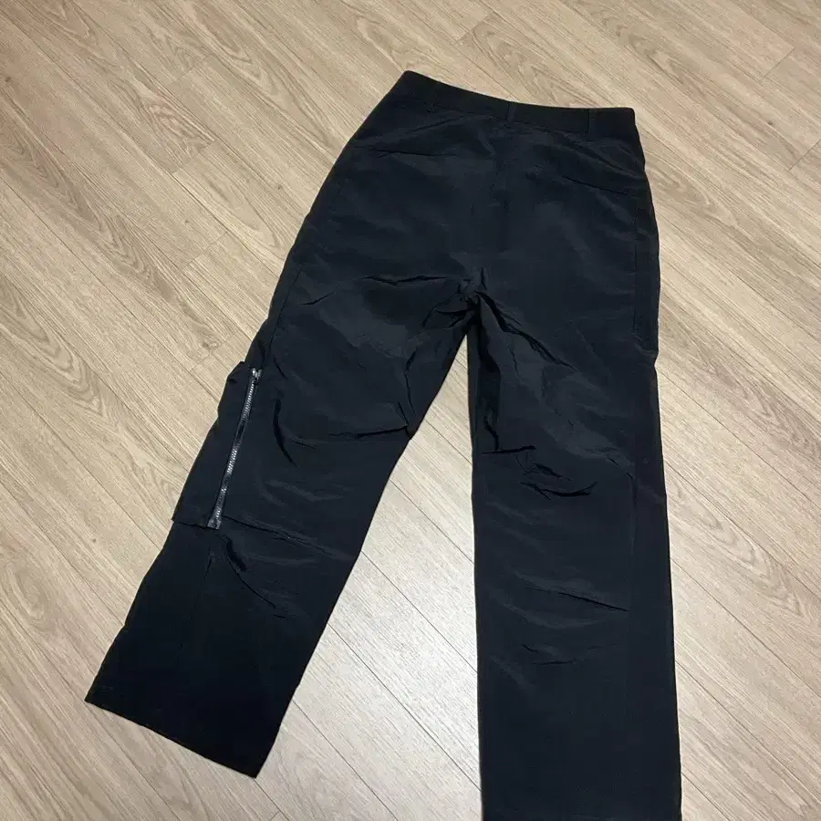 산산기어 SEAM LINE PANTS  심 라인