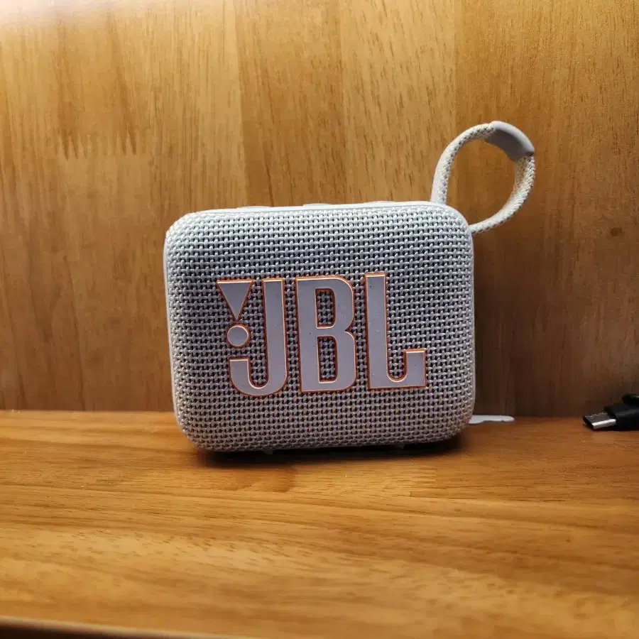 jbl go4