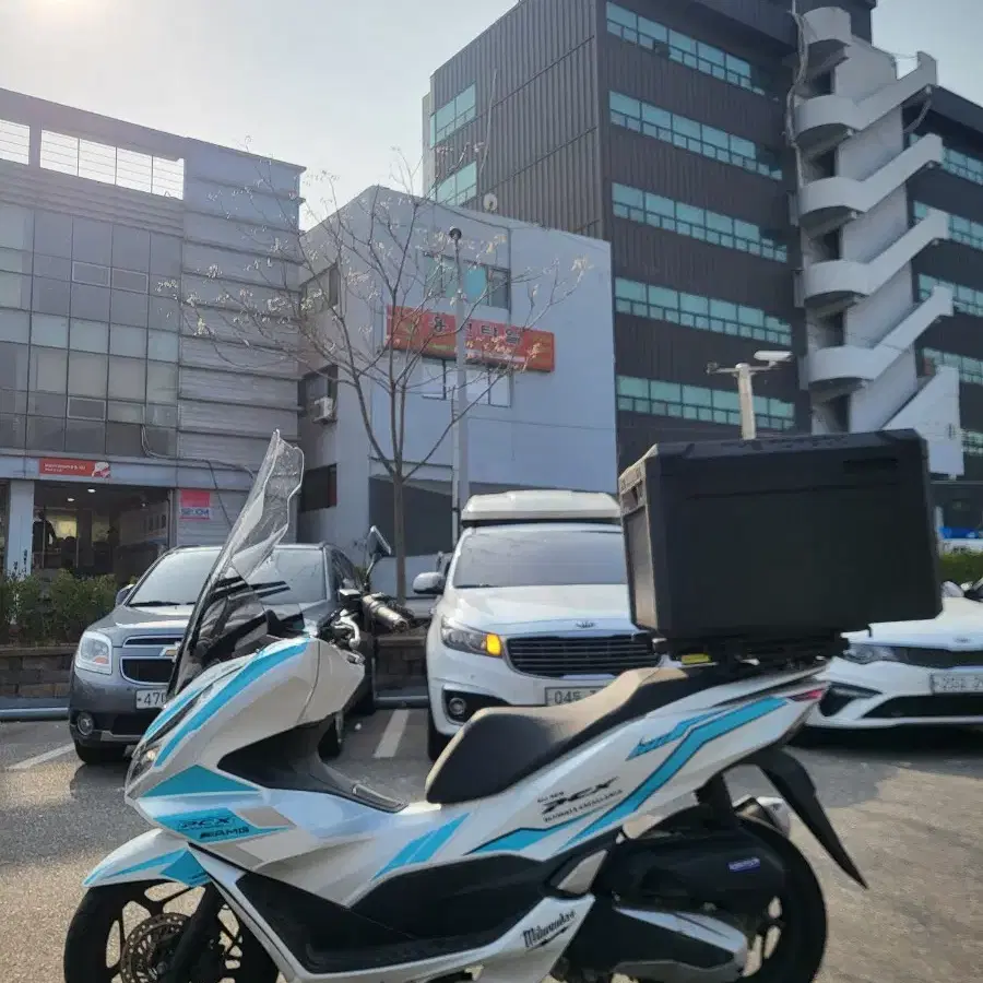 pcx125 23년식 2.1만Km 배달셋팅 팝니다^^