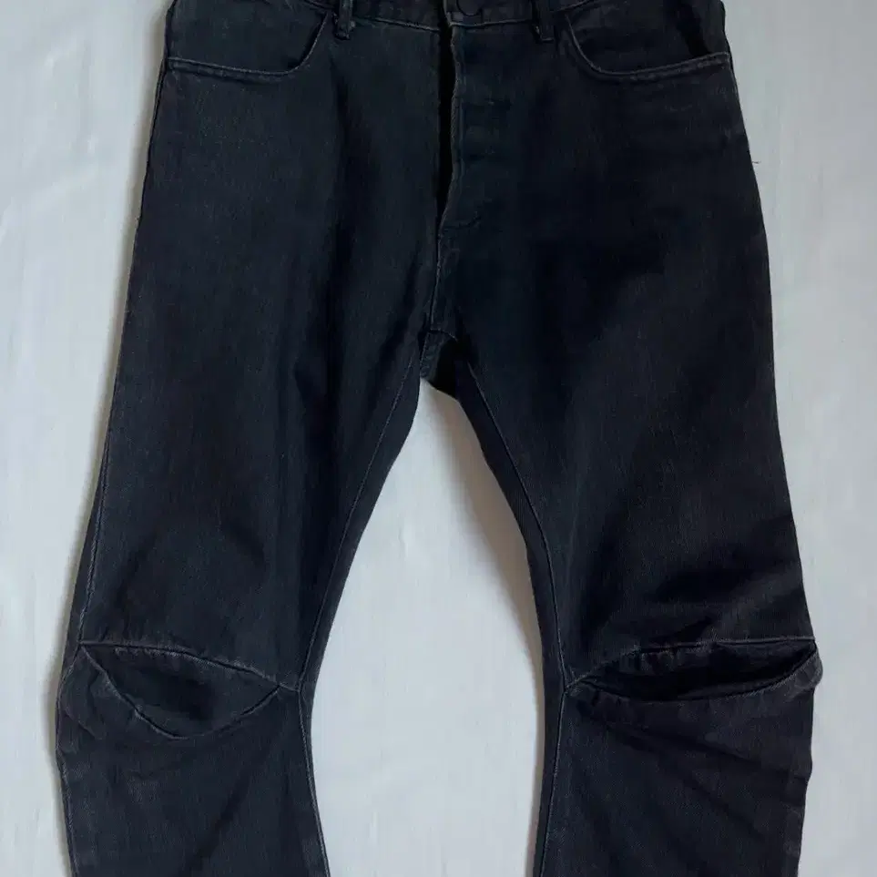 Civilized Three-Dimensional Type Denim