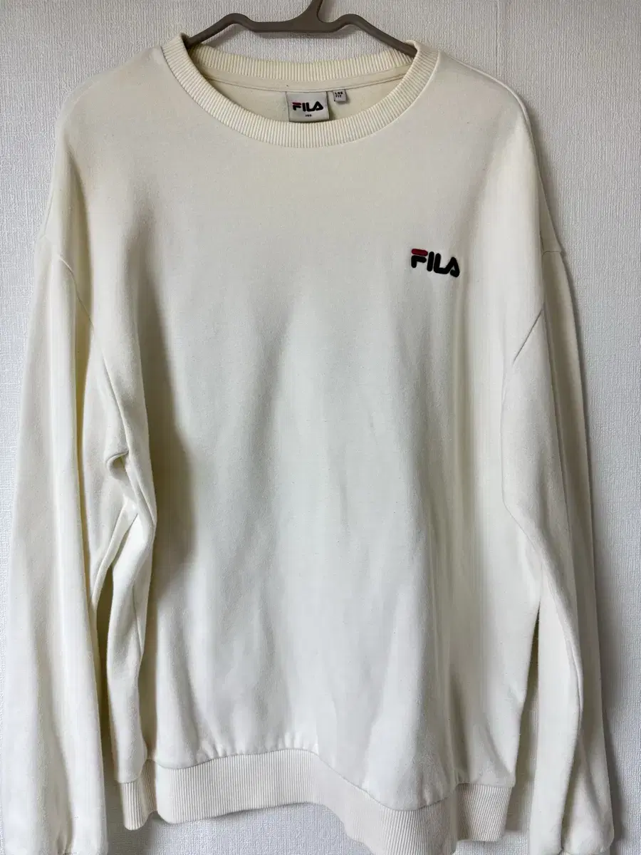 FILA (휠라) 크림색 맨투맨