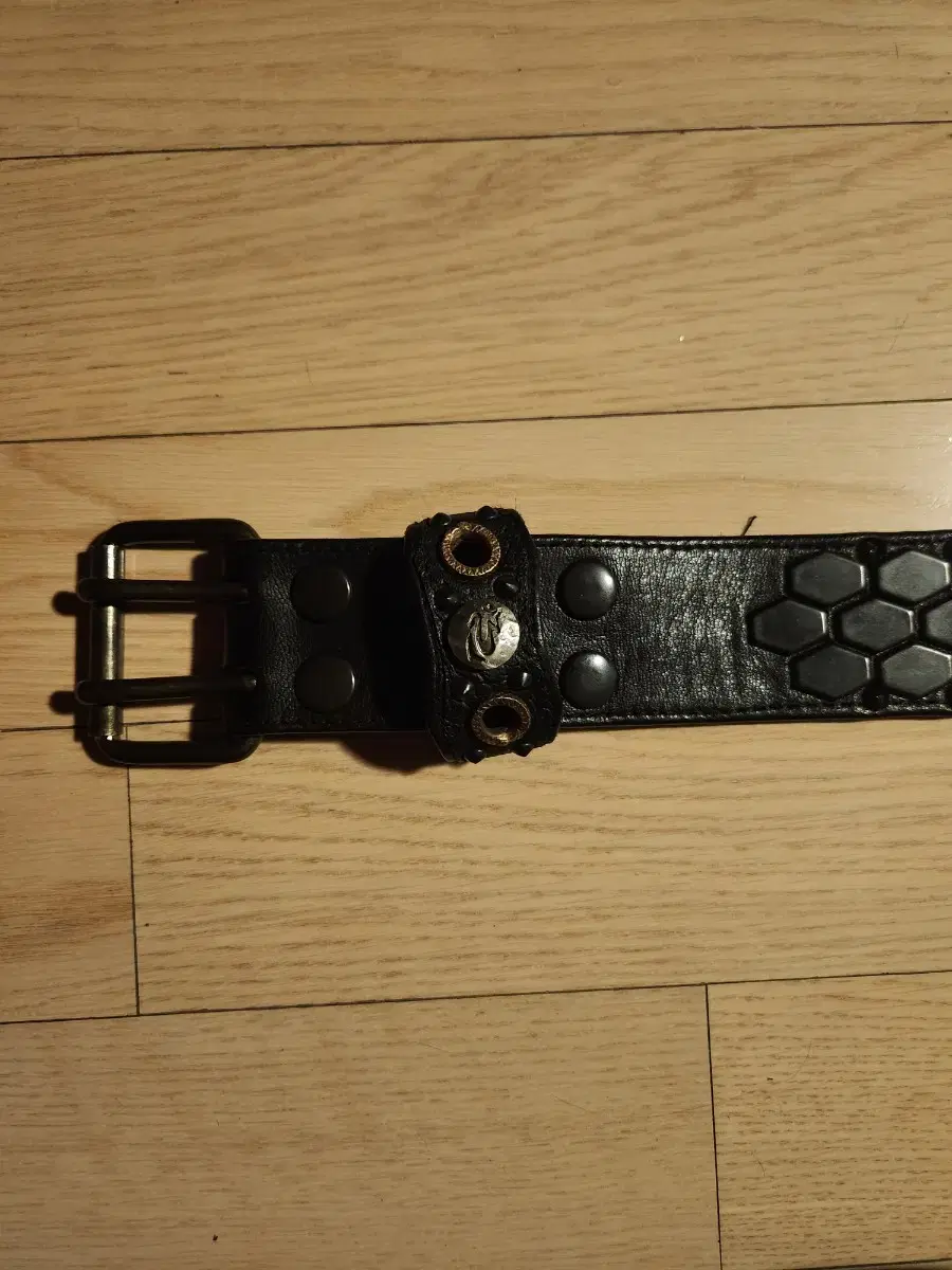 Kmrii Belt