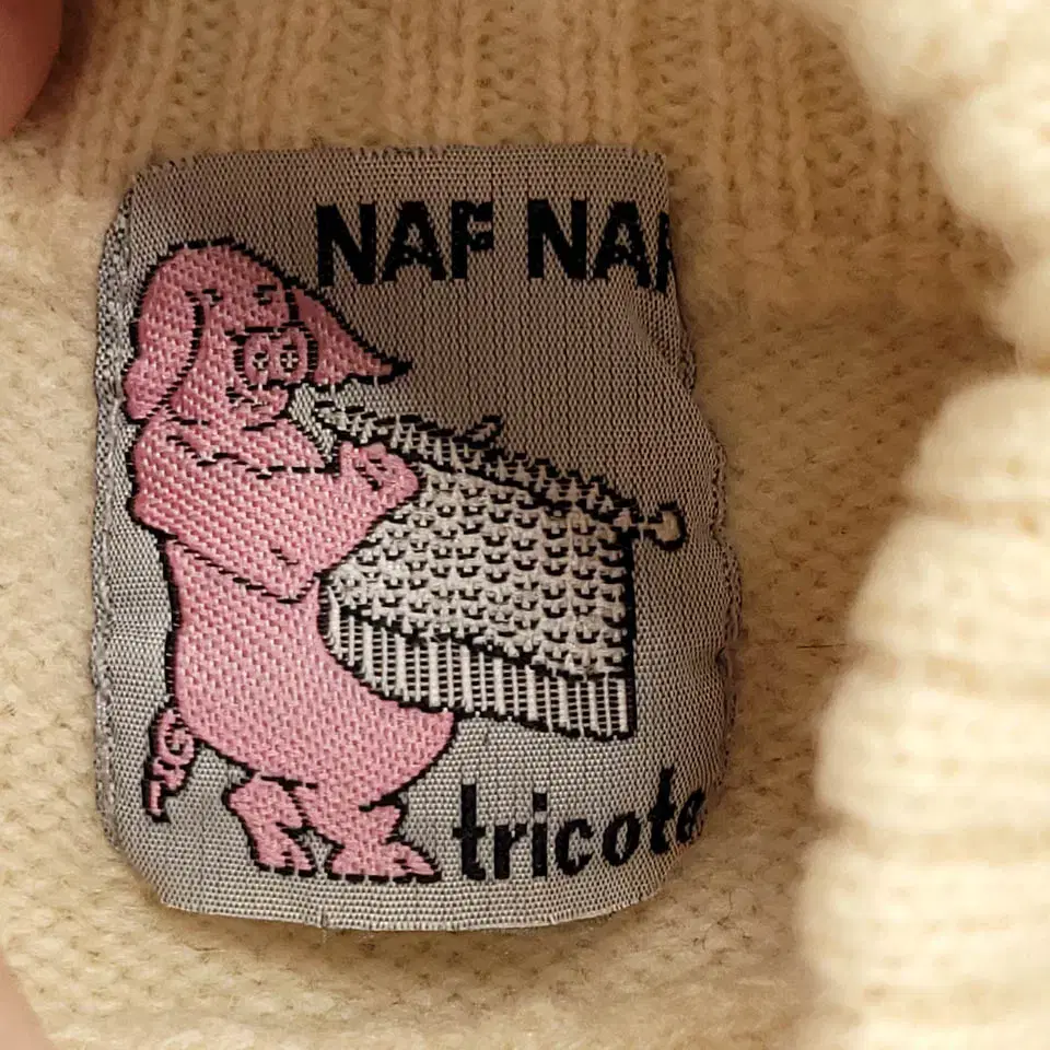 NAF NAF TRICOTE 아이보리 블랙 플라워 꽃 모크넥 하이넥 울1