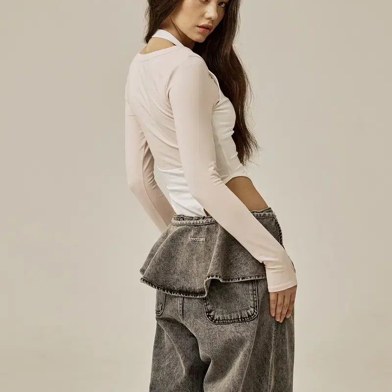 새상품)쓰리타임즈 Ruffle baggy jeans