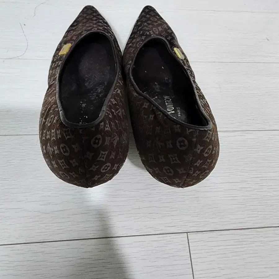 YSL size 230