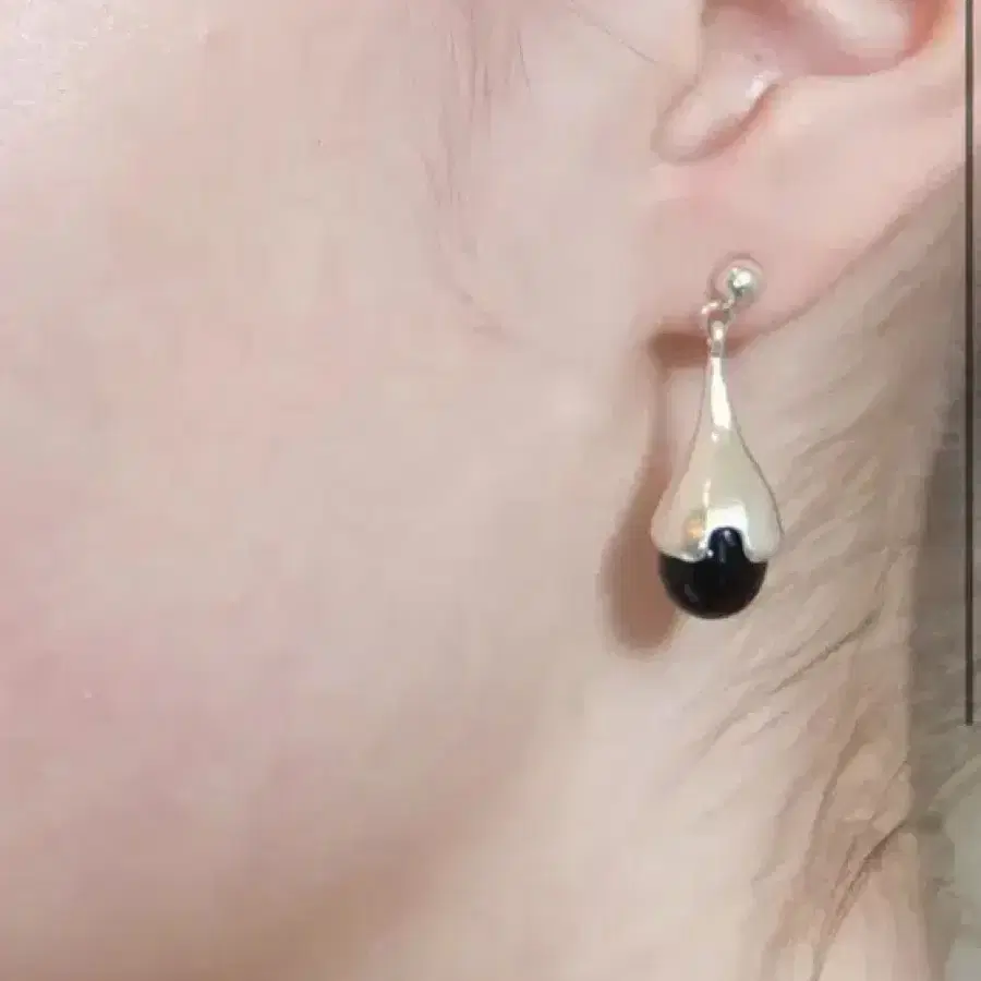 FOTL 포틀 light earring 라이트이어링 블랙