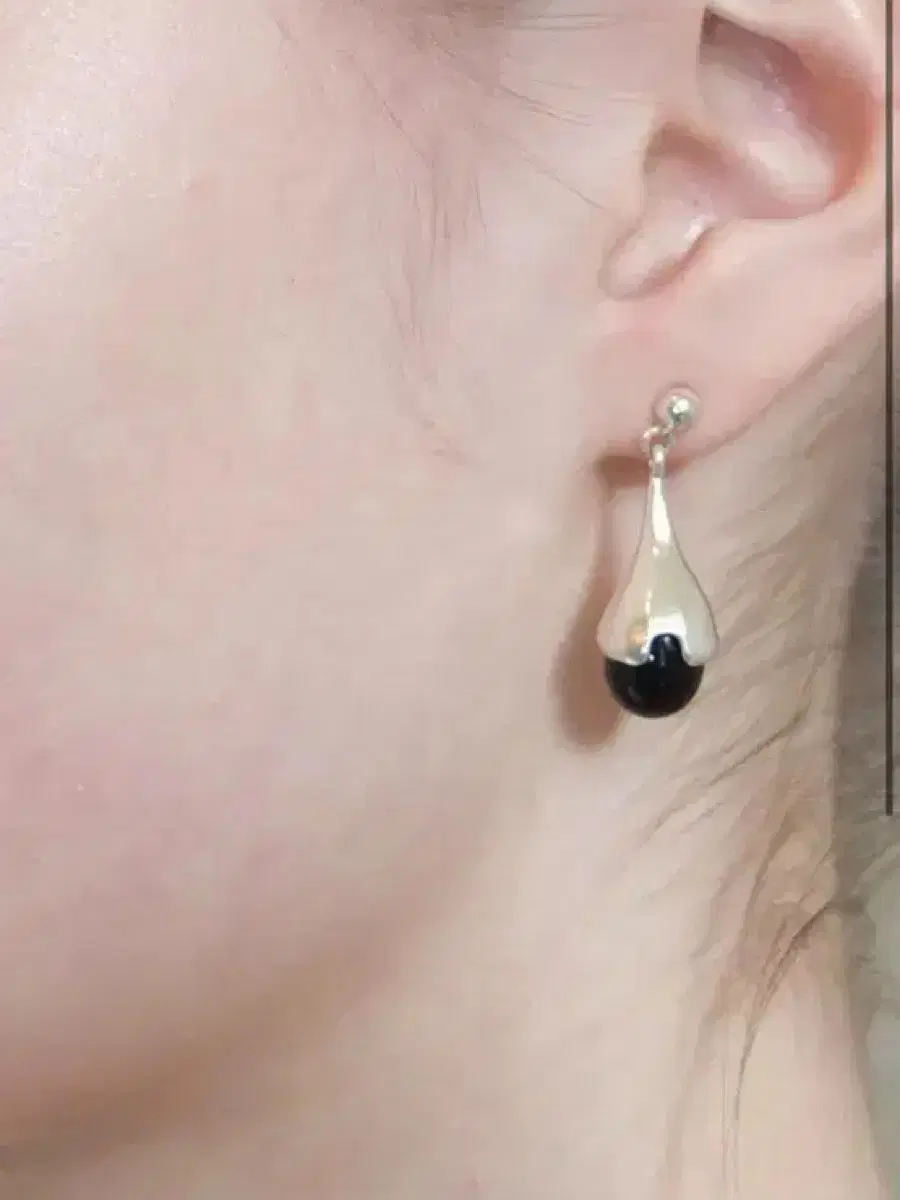 FOTL 포틀 light earring 라이트이어링 블랙