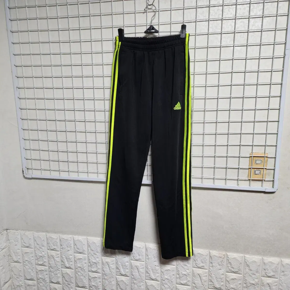 (New) Adidas Training Pants (Women's 26)