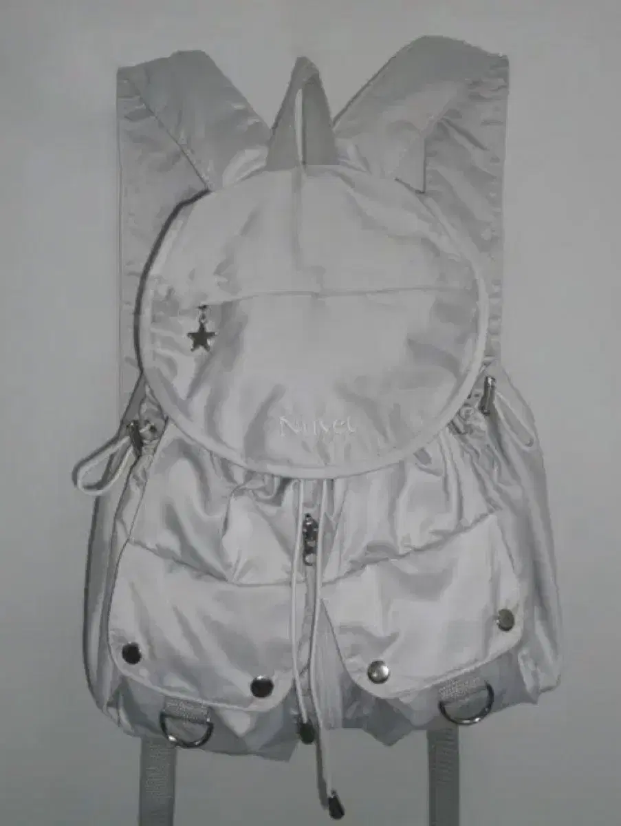 누옛 라운드 백팩 nuyet round pocket backpack