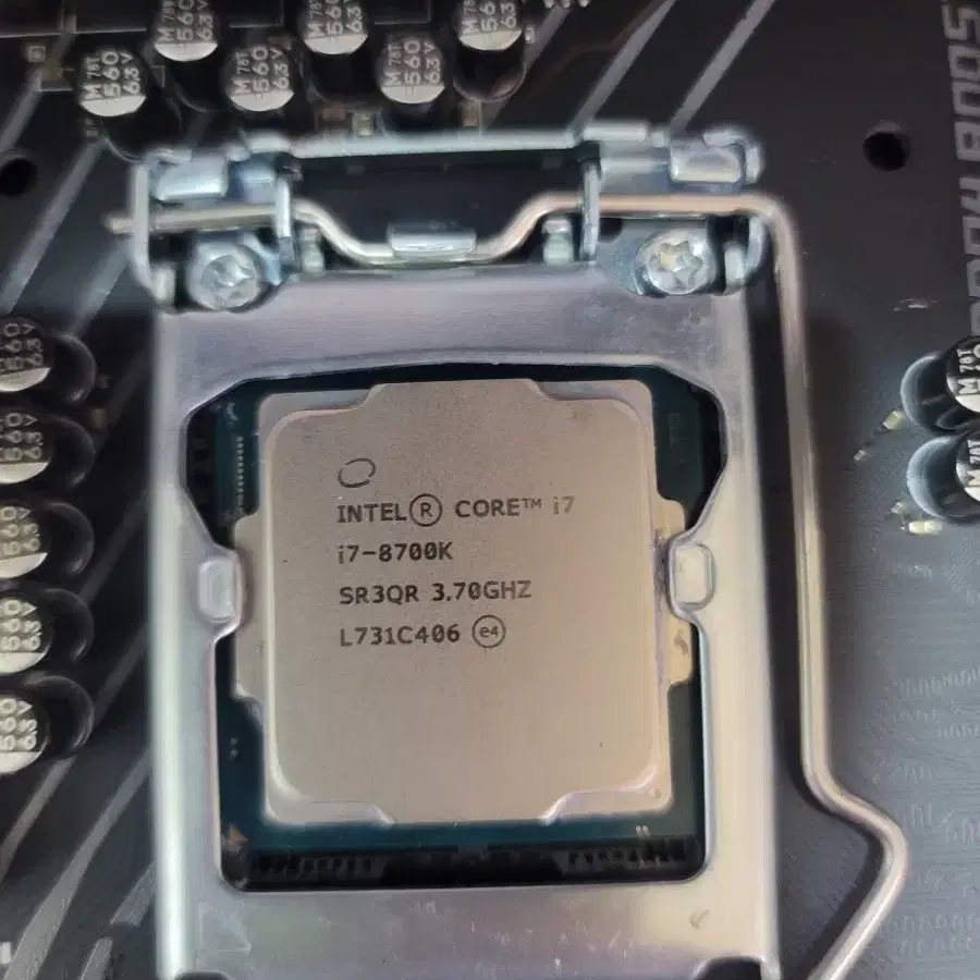 I7-8700KMSI Z370 GAMING PRO CARBONCPU