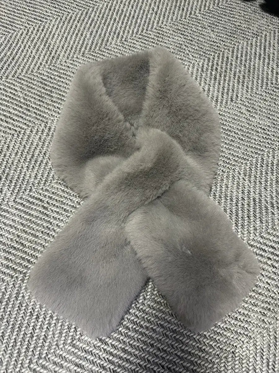 Thick gray fur muffler