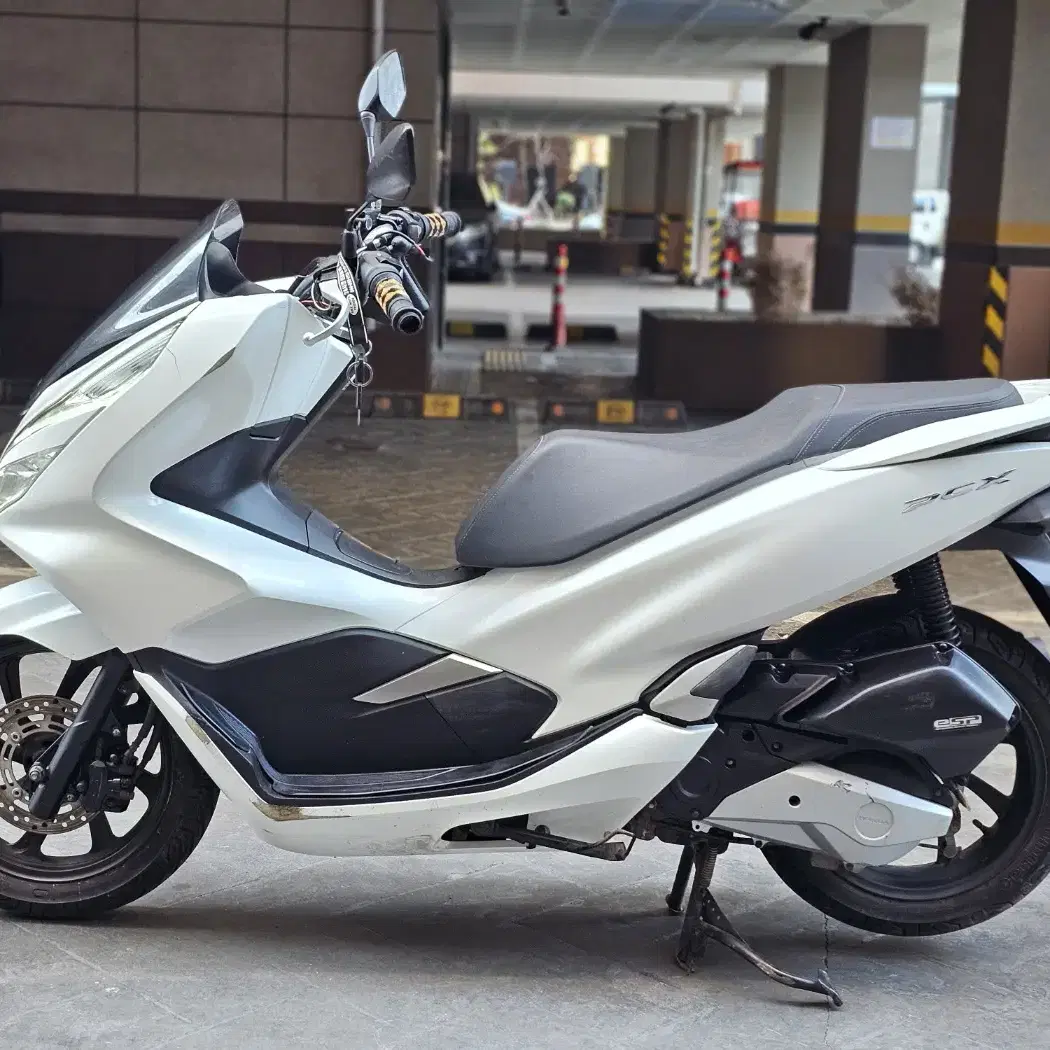 PCX125 19년식 판매 합니다.