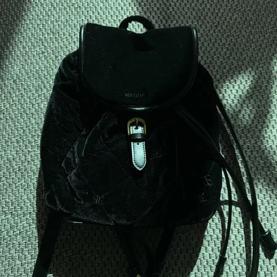 시엔느 벨벳 백팩 nouvelle velvet bag_black