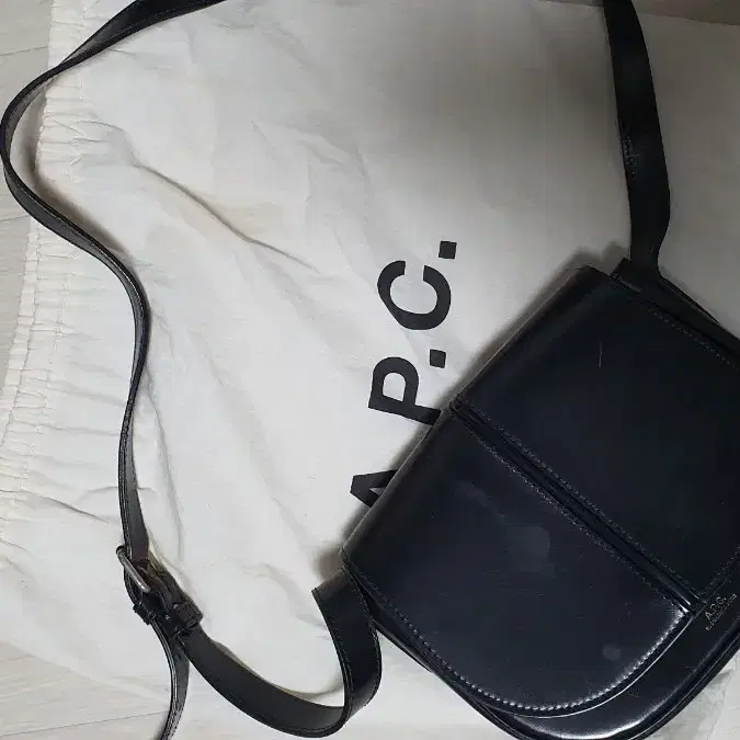 a.p.c.베티백