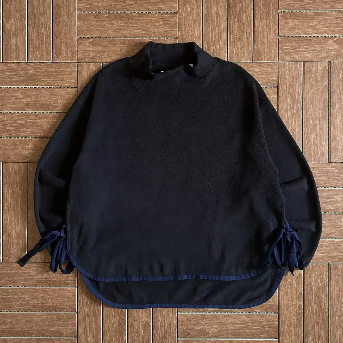 Uniqlo x white mountaineering fleece ls