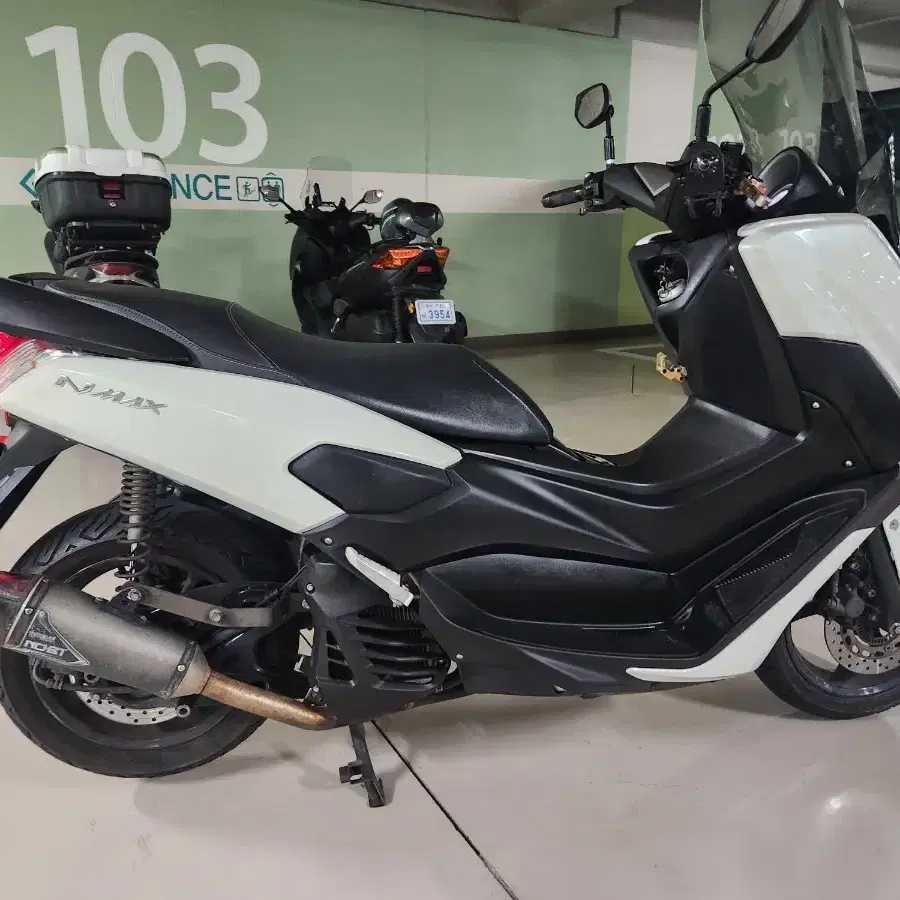 야마하 NMAX 엔맥스 125cc ABS 19년식 팝니다.