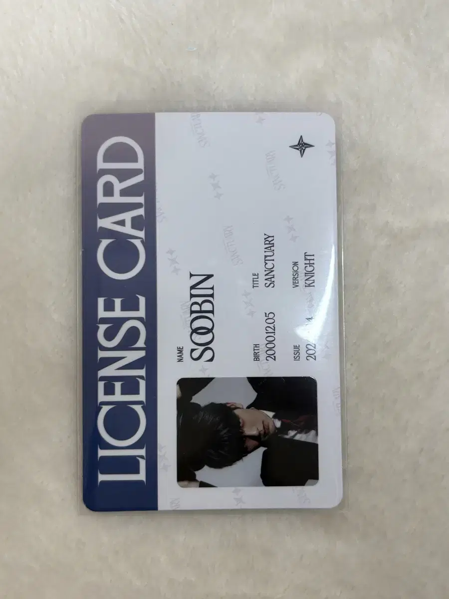 투모로우바이투게더 생츄어리 License card 수빈 포카