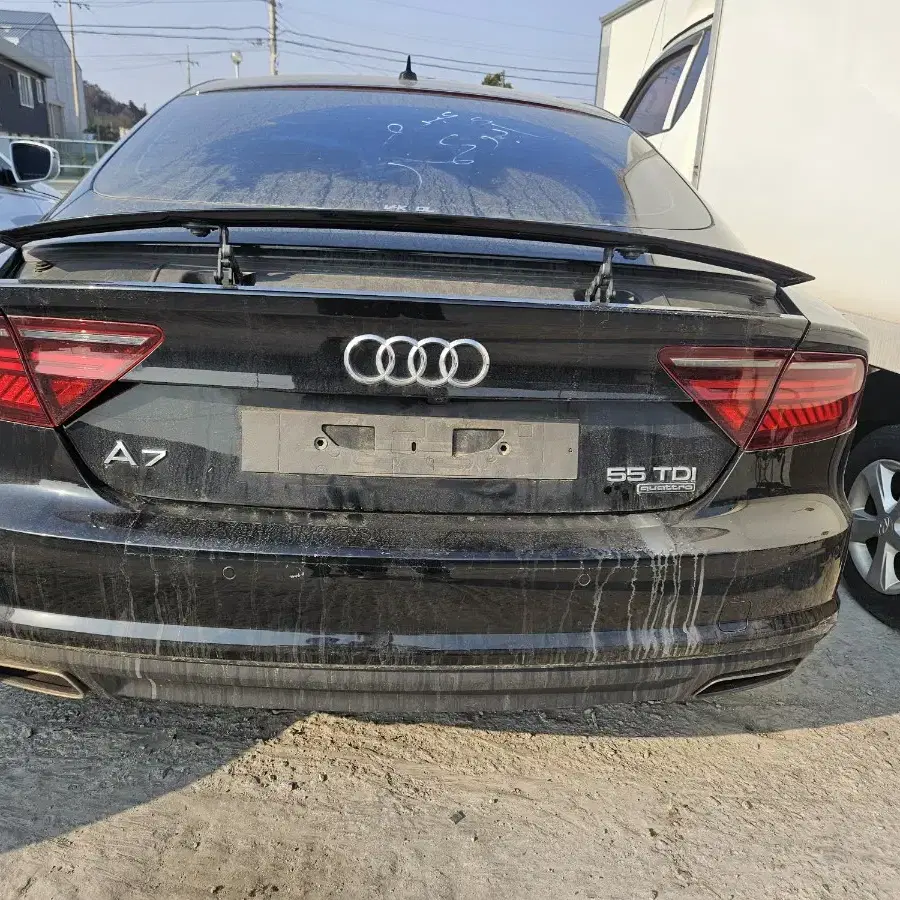 아우디a7  55tdi  15년식 차량부품 판매합니다