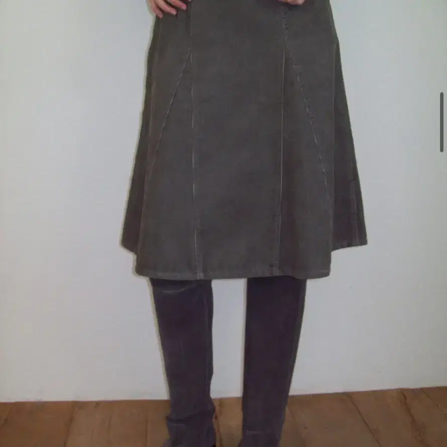 스무스무드 Nancy Corduroy Skirt 코듀로이 스커트 팔아요