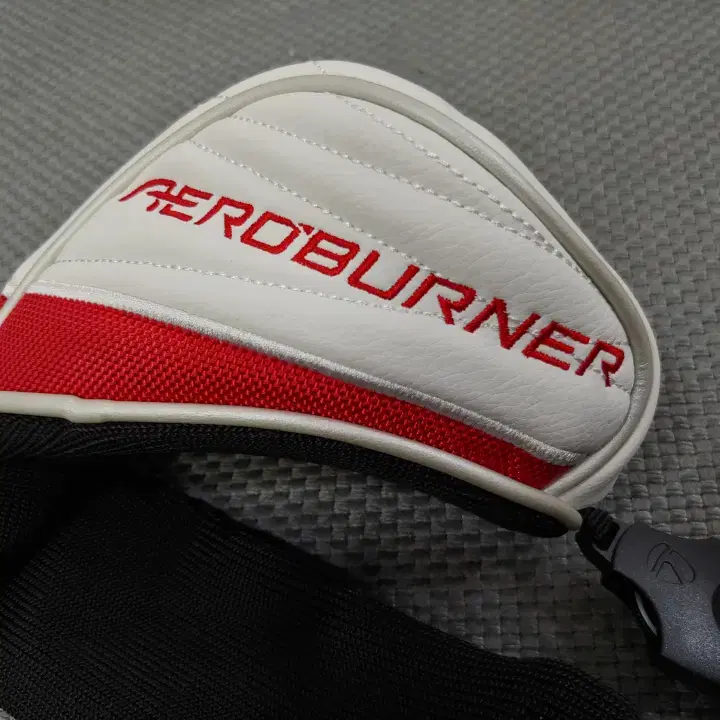 테일러메이드 AEROBURNER 3번 우드 헤드커버0109