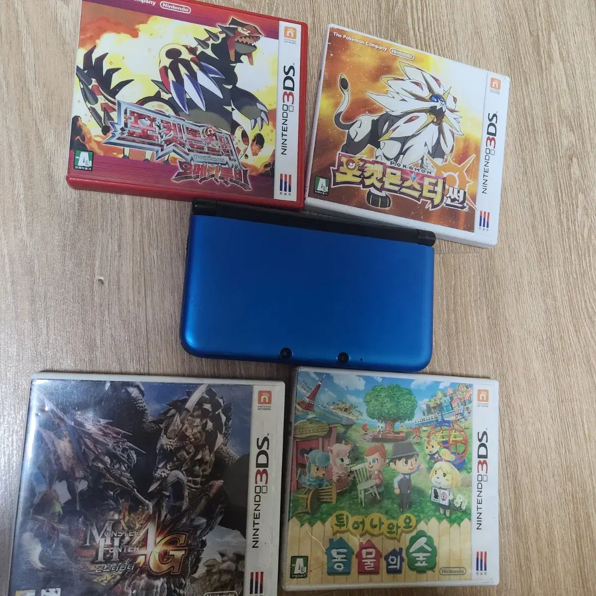 닌텐도 3ds xl + 포켓몬스터 썬, 오메가루비, 동물의 숲 등