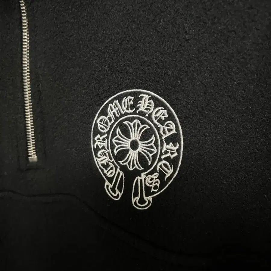 [L] 크롬하츠 울 플리스 하프집업 반집업 chrome hearts