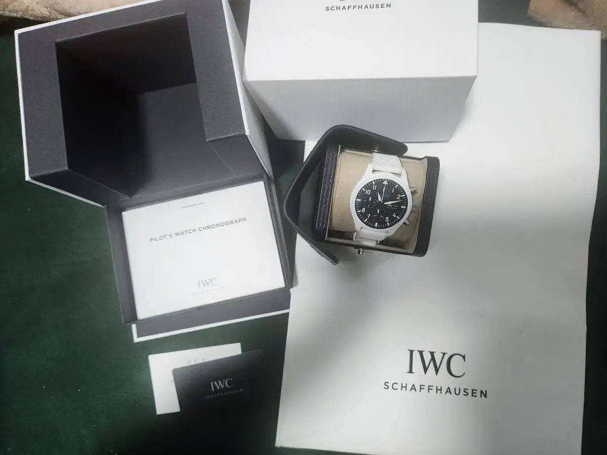 iwc 파일럿탑건 레이크타호 한정판 팝니다