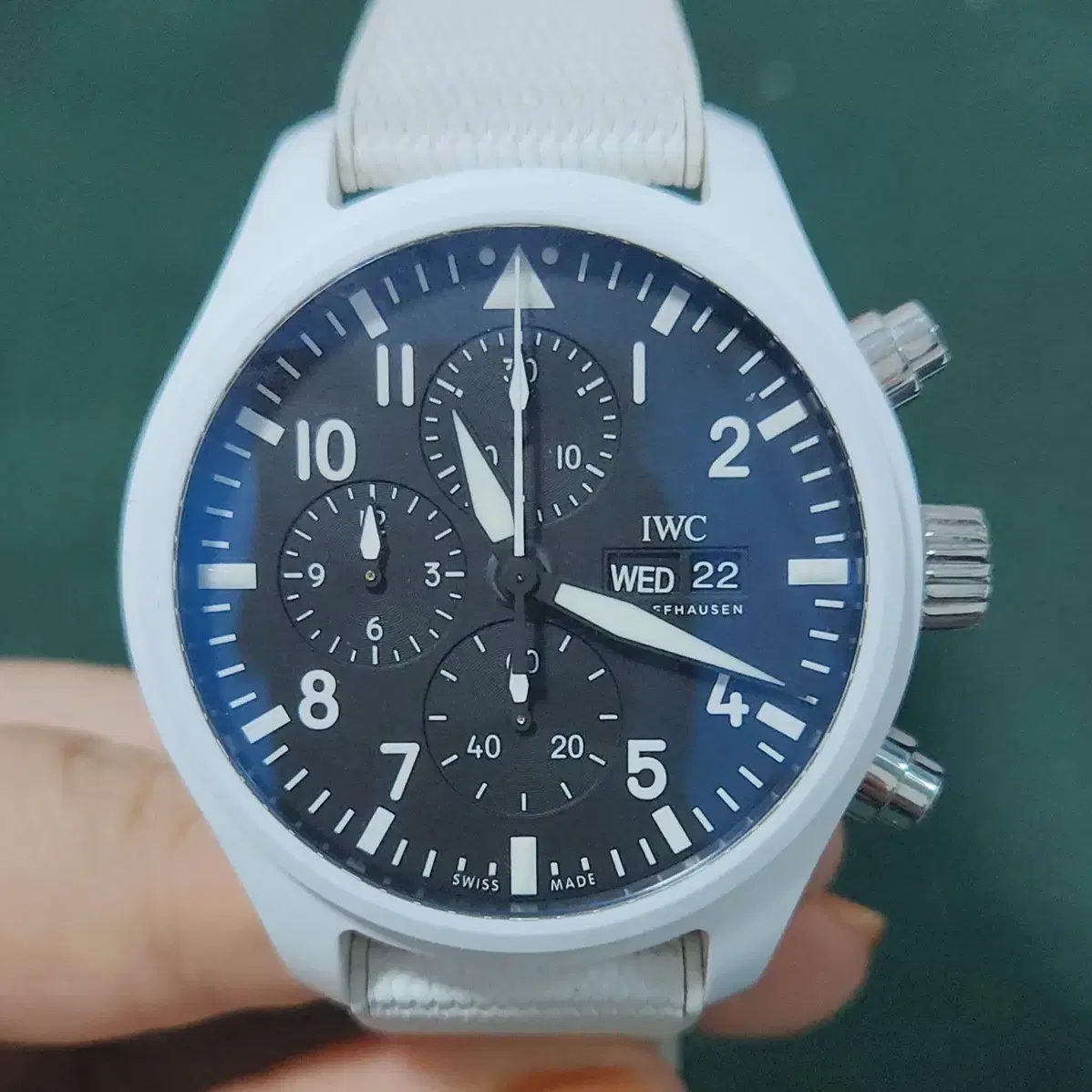 iwc 파일럿탑건 레이크타호 한정판 팝니다