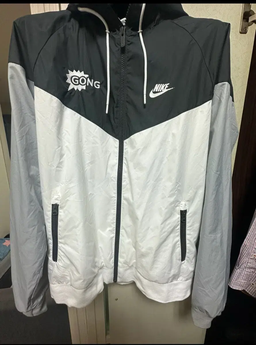 Nike Windbreaker Windbreaker M size for sale